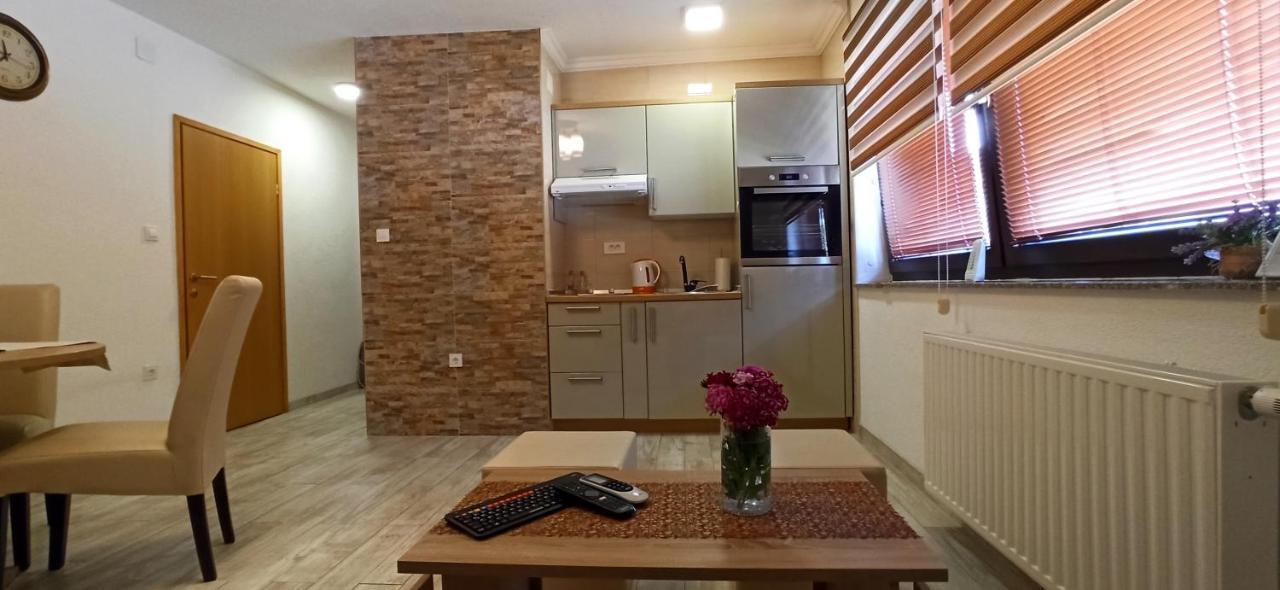 Studio Apartments Una Korenica Dış mekan fotoğraf